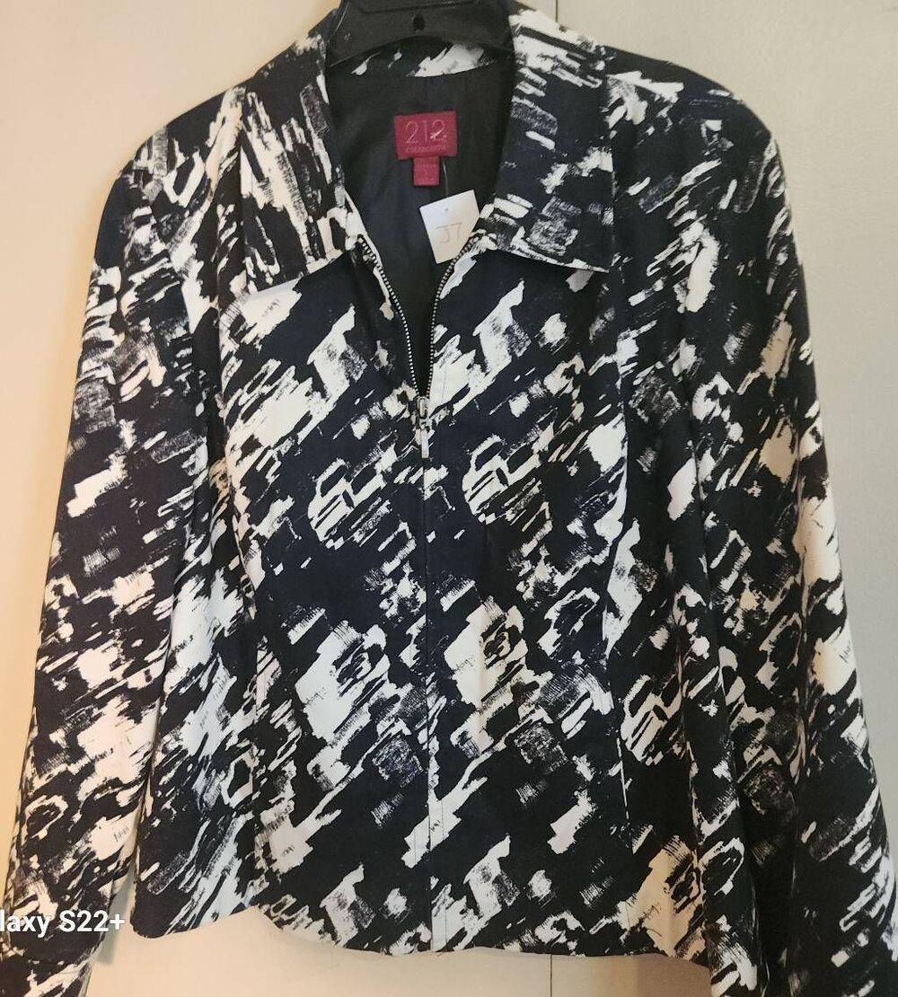 J7 212 Collection Bold Black & White Abstract Zip-Front Women's Jacket-Business